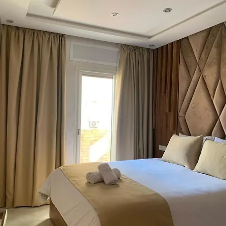 Apartment Design Eiffel Tower